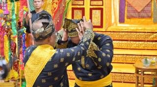 Kapolres Inhu Diberi Gelar Adat Datuk Seri Indra Bijaksana Negeri