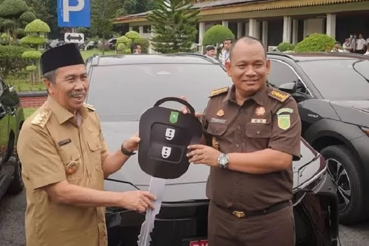 Kajati Riau Kembalikan Mobil Listrik ke Pemprov Riau, Ini AlasannyaÂ 