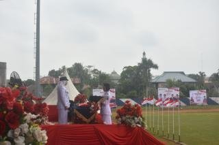 Rezita Meylani Pimpin Upacara HUT Kemerdekaan Republik IndonesiaÂ 