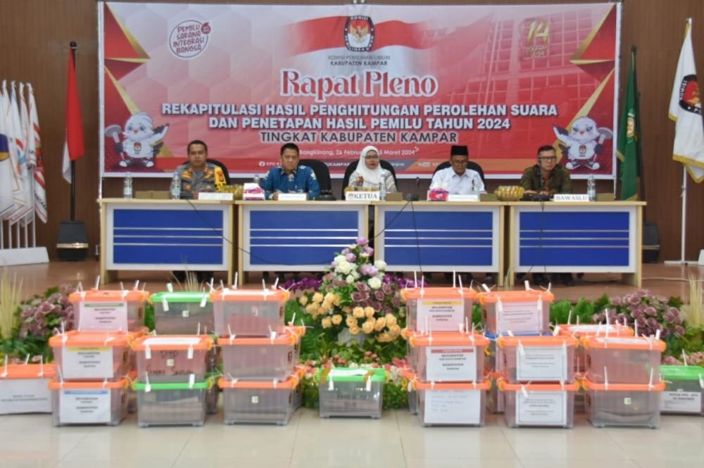 KPU Riau Apresiasi Kabupaten Kampar Jadi yang Pertama Lakukan Rapat Pleno Pemilu 2024